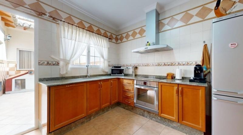Валенсия - Cheste - 268m2