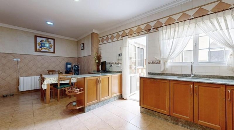 Валенсия - Cheste - 268m2
