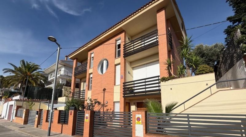 Барселона - Pineda de Mar - 215m2