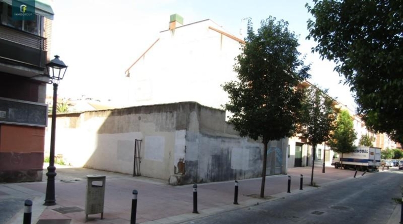 Community of Madrid - Torrejón de Ardoz - 350m2