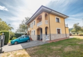 Casa de camp amb terreny en venda a la España, Pola de Siero, ref.: TR342304 foto
