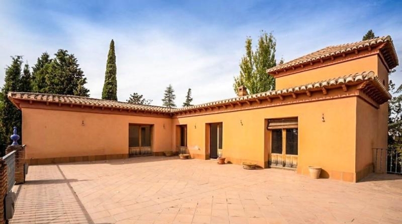 Granada - Albolote - 1466m2