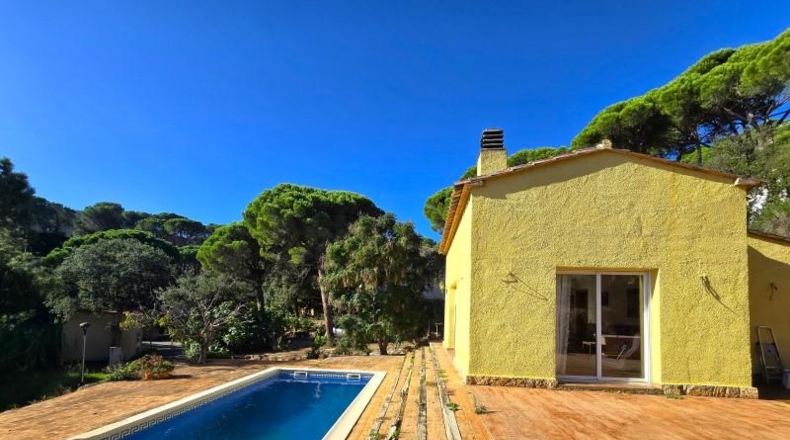 Gerona - Sant Feliu de Guíxols - 805m2