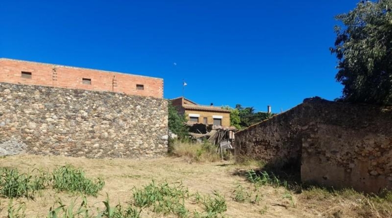 Gerona - Garriguella - 789m2