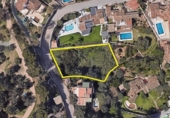 Городская земля под застройку на продажу у города Benalmádena Фото