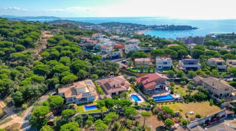 Girona - Sant Feliu de Guíxols - 1021m2