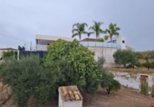 Xalet independent amb terreny en venda a la España, Petrer, ref.: TR146950 foto
