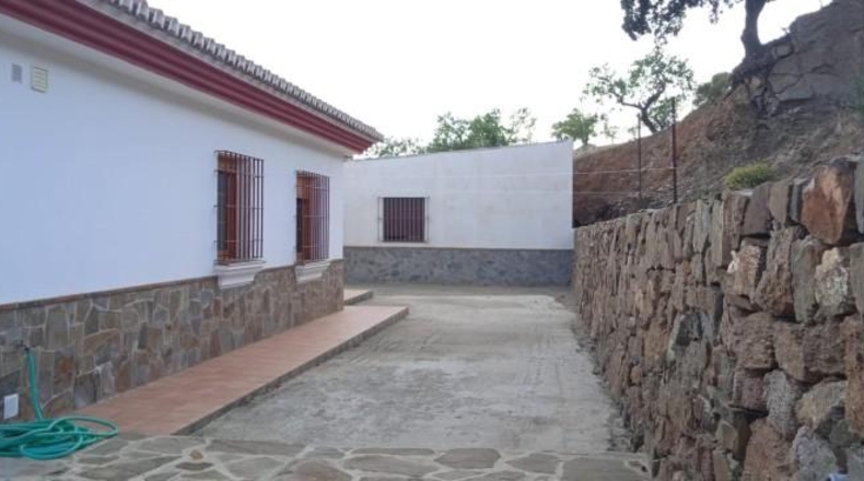 Málaga - Almogía - 120000m2