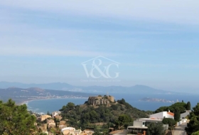 Begur 905&nbsp;м²