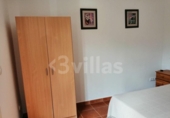 Отдельно стоящий дом с участком на продажу в городе Ciutadella de Menorca Фото
