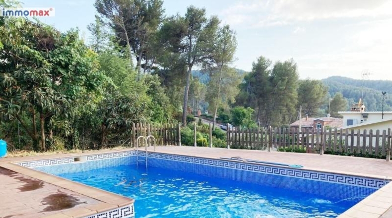 Барселона - Castellví de Rosanes - 202m2