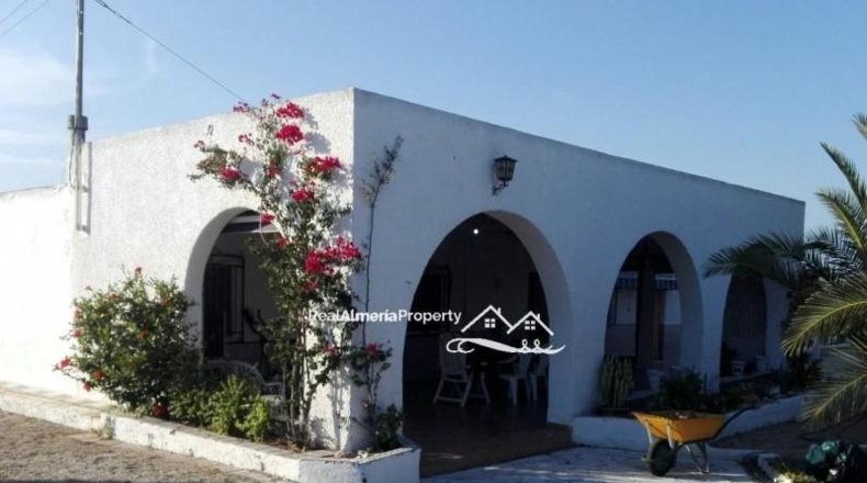 Almería - Agua Amarga - 9300m2