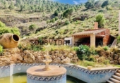 Chalet independiente con terreno en venta en la España, Orihuela, ref: TR220672 foto