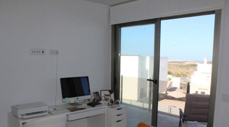 Alicante - San Miguel de Salinas - 388m2