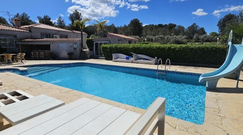 Valencia - Monserrat - 7900m2
