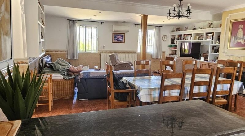 Valencia - Monserrat - 7900m2