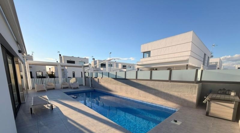 Alicante - Долорес - 200m2