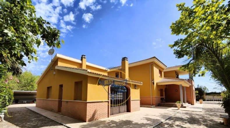 Alicante - Bañeres - 8200m2