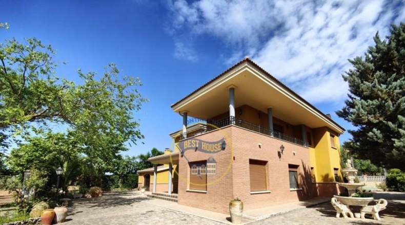 Alicante - Bañeres - 8200m2