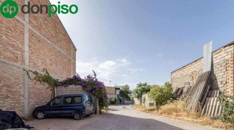 Granada - Albolote - 676m2