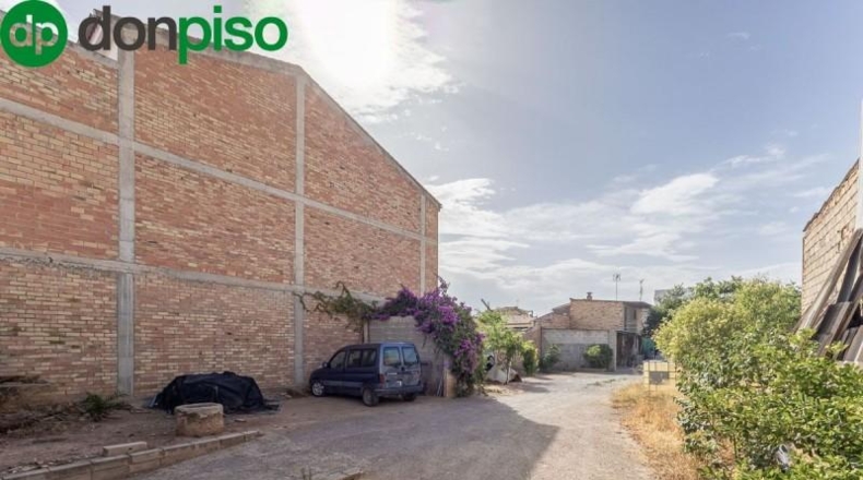 Granada - Albolote - 676m2