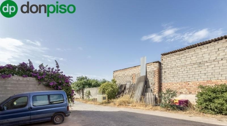 Granada - Albolote - 676m2