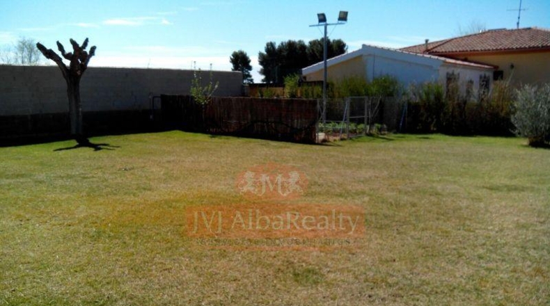 Albacete - Albacete - 2200m2