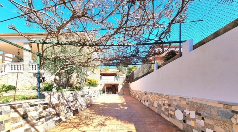Жирона - Lloret de Mar - 824m2