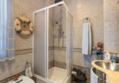 Chalet independiente con terreno en venta en la España, Iznalloz, ref: TR244785 foto