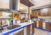 Chalet independiente con terreno en venta en la España, Iznalloz, ref: TR244785 foto