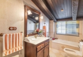 Chalet independiente con terreno en venta en la España, Iznalloz, ref: TR244785 foto