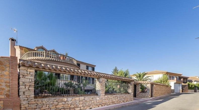 Granada - Iznalloz - 674m2