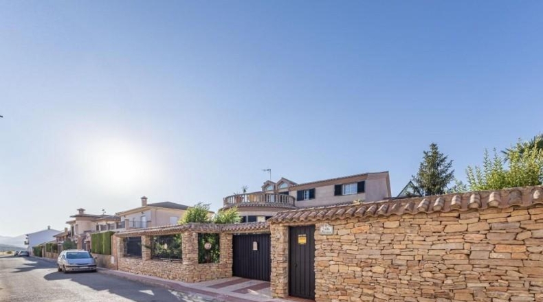 Granada - Iznalloz - 674m2