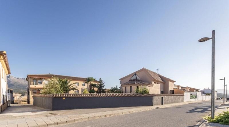 Granada - Iznalloz - 674m2