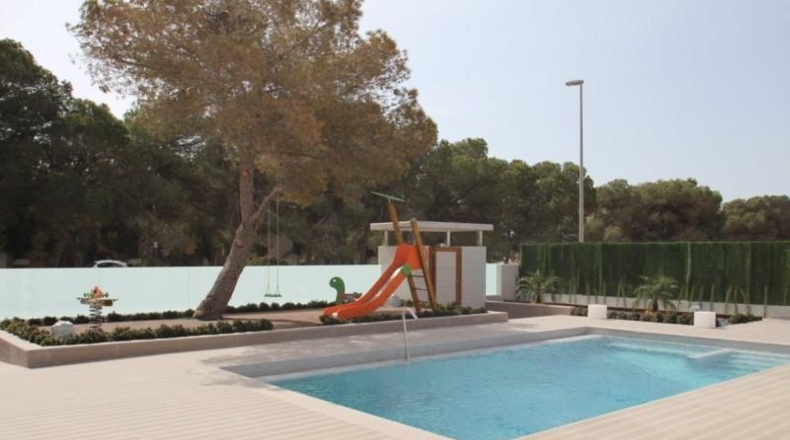 Alicante - San Miguel de Salinas - 330m2