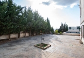 Chalet independiente con terreno en venta en la España, La Zubia, ref: TR314971 foto