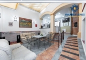 Дом с участком на продажу в городе Alhama de Granada Фото