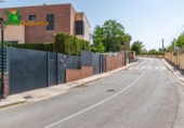Chalet independiente con terreno en venta en la España, Alhendín, ref: TR263934 foto