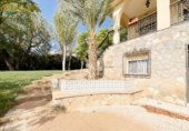 Chalet independiente con terreno en venta en la España, Totana, ref: TR149328 foto