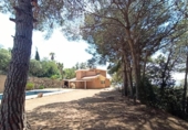 Chalet independiente con terreno en venta en la España, Castellvell del Camp, ref: TR170475 foto