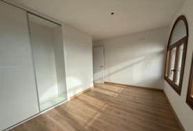 Centelles 657&nbsp;м²