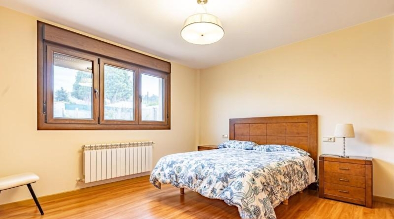 La Coruña - Carballo - 1758m2
