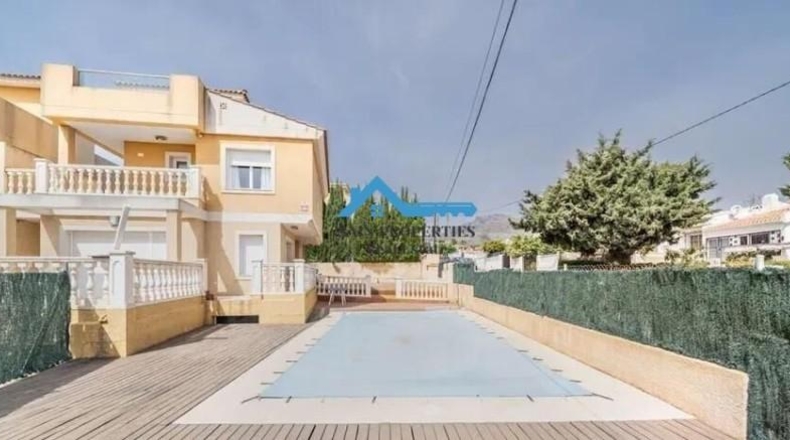 Аликанте - La Nucía - 700m2