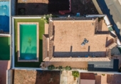 Отдельно стоящий дом с участком на продажу в городе Villa de Otura Фото
