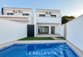 Chalet independiente con terreno en venta en la España, San Pedro del Pinatar, ref: TR340152 foto