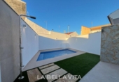 Chalet independiente con terreno en venta en la España, San Pedro del Pinatar, ref: TR340152 foto