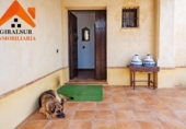 Chalet independiente con terreno en venta en la España, Carmona, ref: TR168976 foto