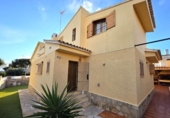 Xalet independent amb terreny en venda a la España, Benicàssim, ref.: TR380275 foto