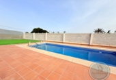 Xalet independent amb terreny en venda a la España, la Vila Joiosa, ref.: TR372407 foto