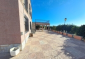 Chalet independiente con terreno en venta en la España, Elche, ref: TR374134 foto
